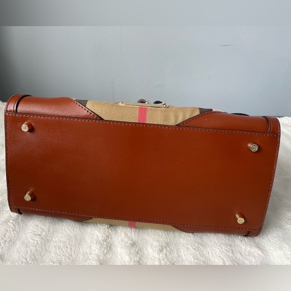 Burberry Brown and Tan Plaid Duffel women Bag - Picture 11 of 16